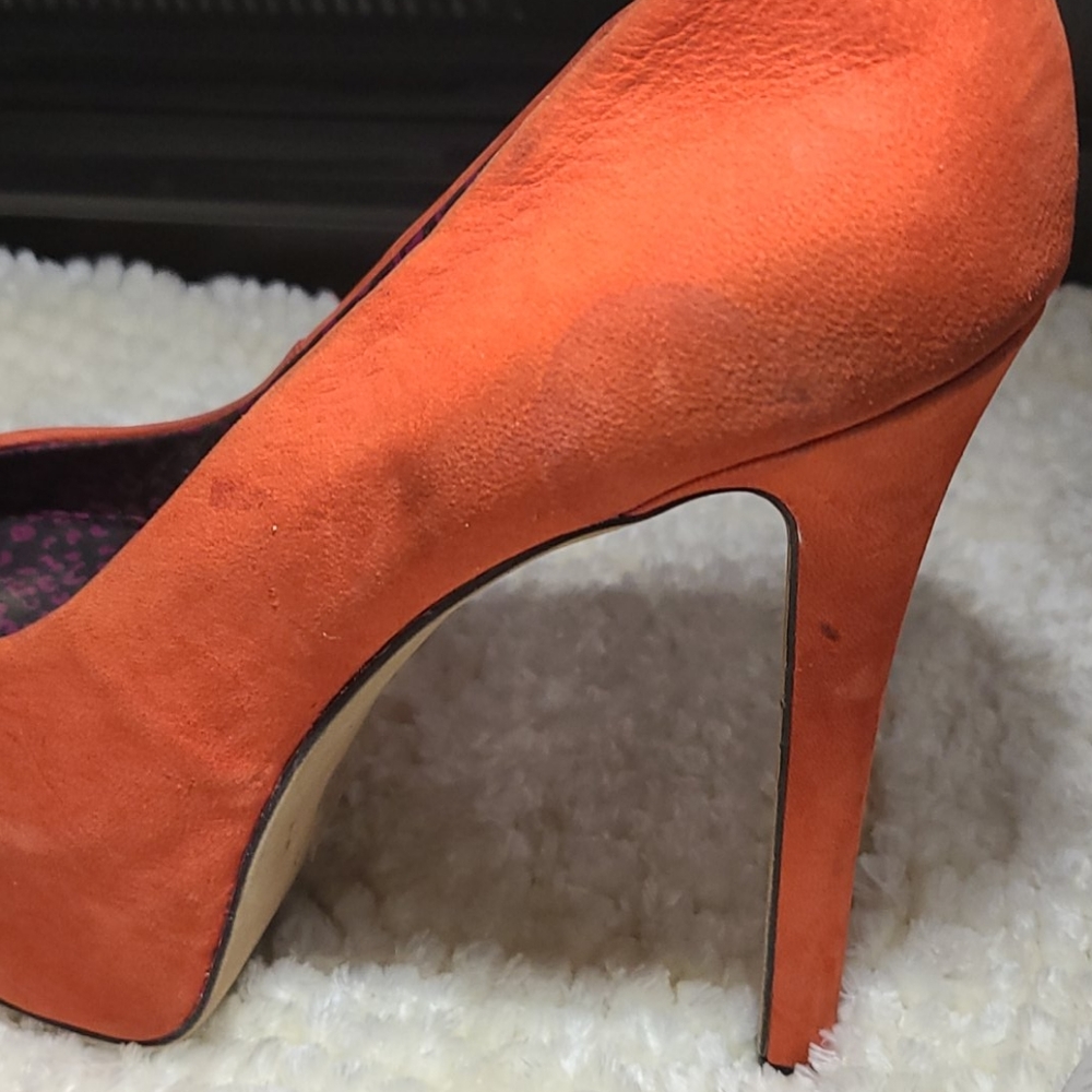 Shoes - Picture 4 of 5